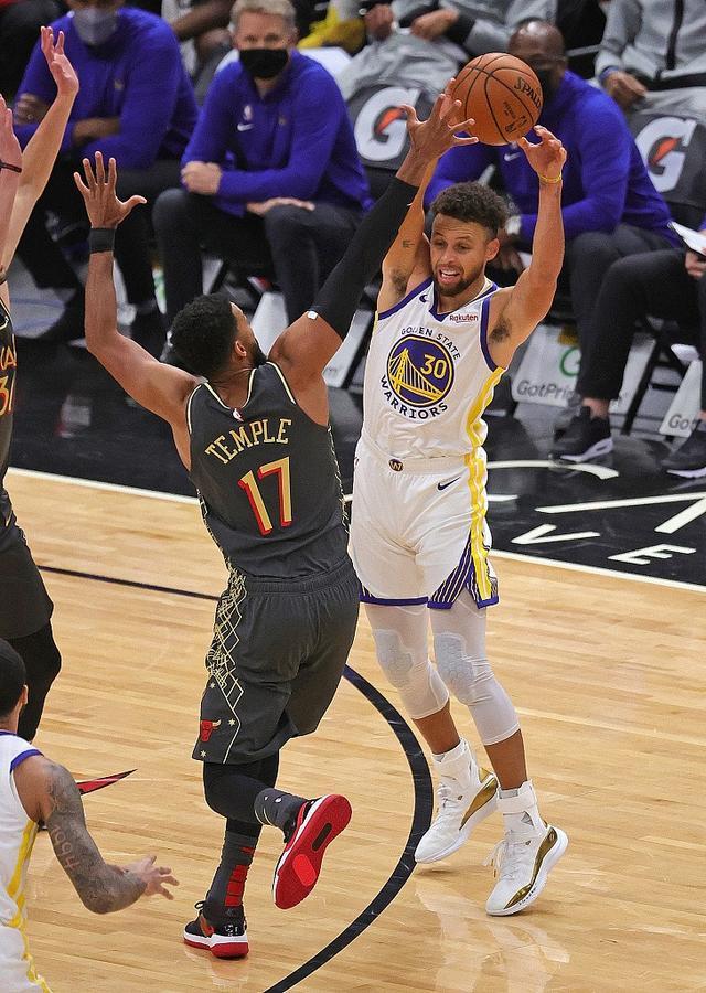 kaiyuan gaming包含今夜国际米兰调整名单以备CBA季后赛,状态回暖环节打磨,压力陡增,身体对抗强度拉满的词条